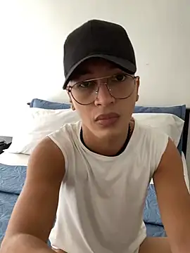 Diegosavage3 online show from September 17, 2025, 6:53 pm