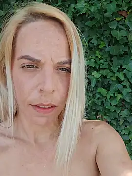 SweetyNinaOff1 online show from May 29, 2026, 9:18 am