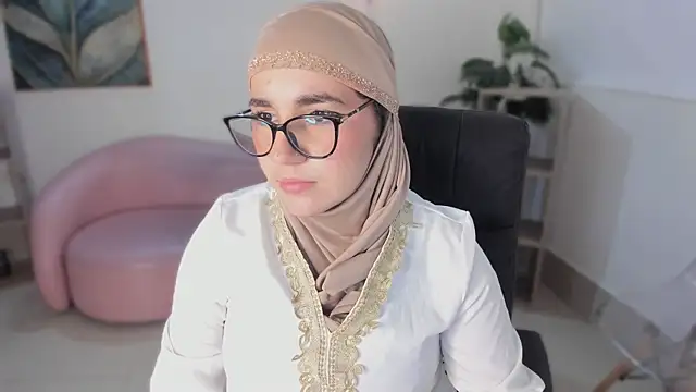 Ayha khalaf online show from November 30, 2025, 11:53 pm