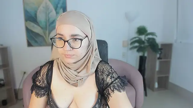 Snapshot of Ayha_khalaf chatting on February 21, 2026, 2:12 am Ayha khalaf online show from February 21, 2026, 2:12 am