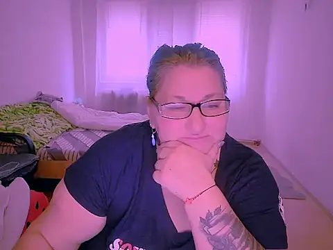 Snapshot of mayamayx chatting on November 27, 2025, 10:06 am mayamayx online show from November 27, 2025, 10:06 am