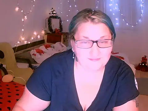 Snapshot of mayamayx chatting on December 17, 2025, 7:53 pm mayamayx online show from December 17, 2025, 7:53 pm