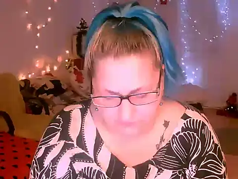 Snapshot of mayamayx chatting on December 20, 2025, 7:32 pm mayamayx online show from December 20, 2025, 7:32 pm