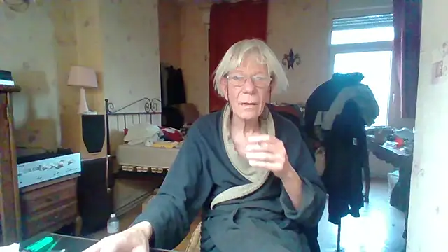 Snapshot of rosanetrav chatting on March 7, 2026, 6:43 am rosanetrav online show from March 7, 2026, 6:43 am