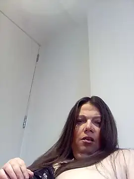 Snapshot of HotHornyEmmaX chatting on January 26, 2025, 2:52 pm HotHornyEmmaX online show from January 26, 2025, 2:52 pm