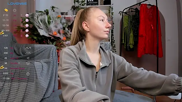 Snapshot of Rachel_Rut chatting on October 22, 2025, 4:35 am Rachel Rut online show from October 22, 2025, 4:35 am