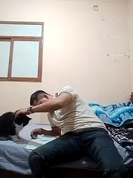 Snapshot of LuisMex1998 chatting on September 14, 2025, 4:00 am LuisMex1998 online show from September 14, 2025, 4:00 am