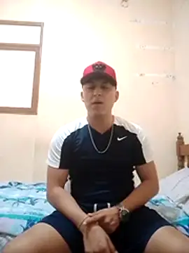 Snapshot of LuisMex1998 chatting on October 25, 2025, 11:21 pm LuisMex1998 online show from October 25, 2025, 11:21 pm