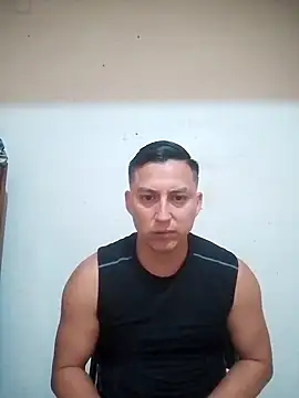 Snapshot of LuisMex1998 chatting on October 31, 2025, 9:21 am LuisMex1998 online show from October 31, 2025, 9:21 am