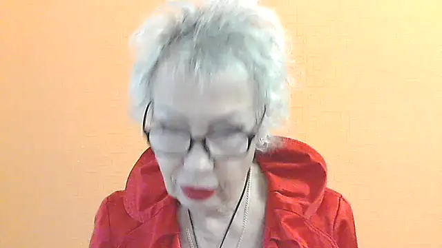 NessyJenixs online show from October 18, 2025, 6:48 am