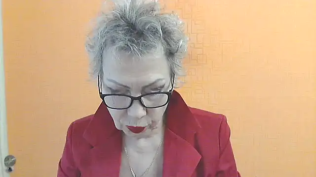 Snapshot of NessyJenixs chatting on January 6, 2026, 8:18 am NessyJenixs online show from January 6, 2026, 8:18 am