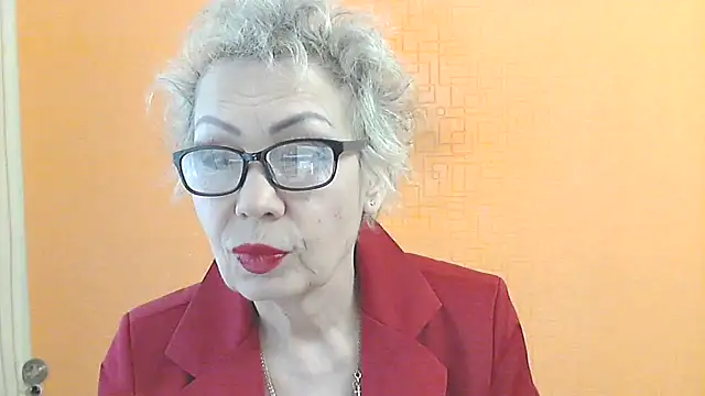 Snapshot of NessyJenixs chatting on February 6, 2026, 8:18 am NessyJenixs online show from February 6, 2026, 8:18 am