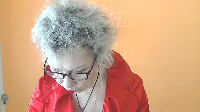 NessyJenixs online show from May 4, 2026, 6:09 am