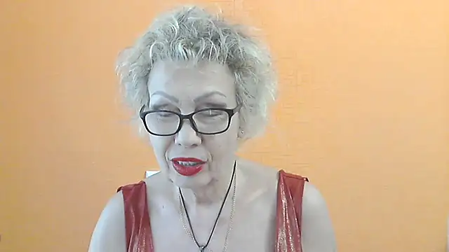 NessyJenixs online show from May 29, 2026, 1:09 pm