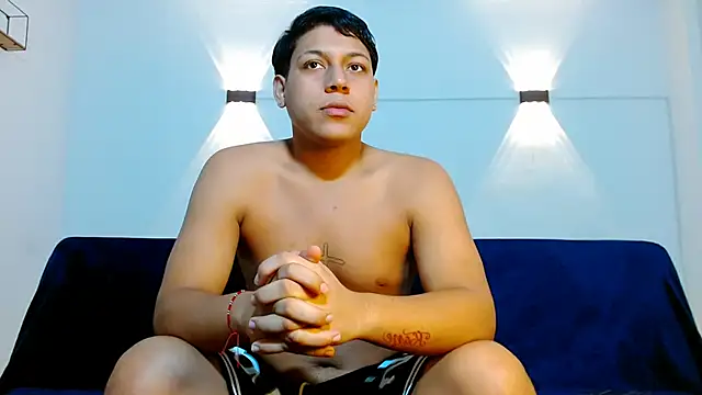 Snapshot of Tylerdrdn chatting on December 19, 2025, 10:28 pm Tylerdrdn online show from December 19, 2025, 10:28 pm