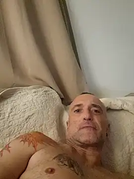 4uallsex online show from January 22, 2025, 9:43 pm