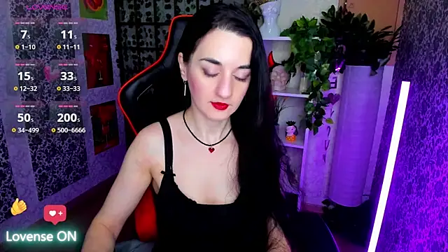 Snapshot of JessicaAlfo chatting on February 12, 2026, 2:17 am JessicaAlfo online show from February 12, 2026, 2:17 am