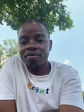 Snapshot of sydmanyoba chatting on January 9, 2026, 10:29 am sydmanyoba online show from January 9, 2026, 10:29 am