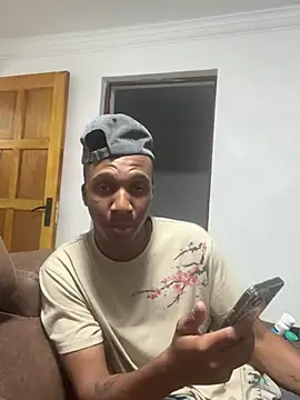 Snapshot of sydmanyoba chatting on February 22, 2026, 6:06 pm sydmanyoba online show from February 22, 2026, 6:06 pm