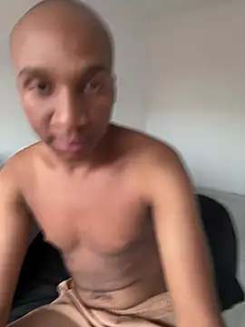 Snapshot of sydmanyoba chatting on March 5, 2026, 2:35 pm sydmanyoba online show from March 5, 2026, 2:35 pm