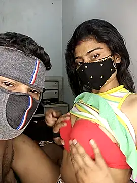 Snapshot of Love-N chatting on February 3, 2026, 3:59 am Love-N online show from February 3, 2026, 3:59 am