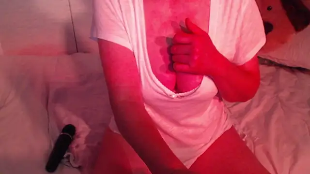 sweetchani666 online show from November 11, 2025, 9:53 am