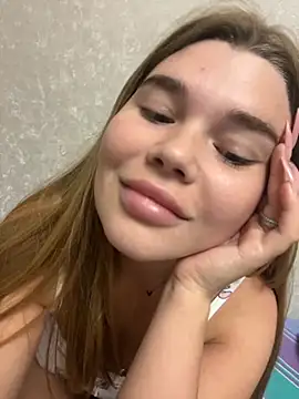 ella zzz online show from October 22, 2025, 10:31 pm