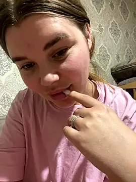 ella zzz online show from November 17, 2025, 11:43 pm