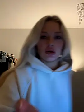 blissdimicco online show from October 16, 2025, 6:31 pm