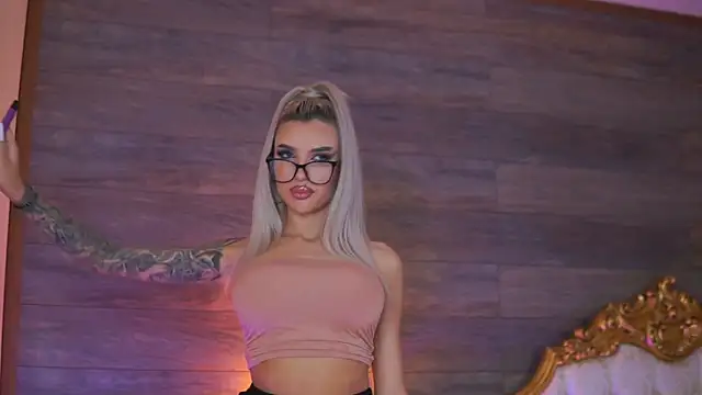 Juicy Jessye online show from October 18, 2025, 8:20 pm