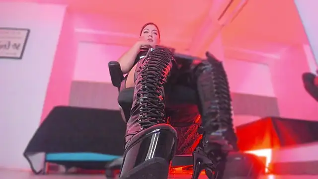 bonnieAn online show from November 13, 2025, 9:19 am