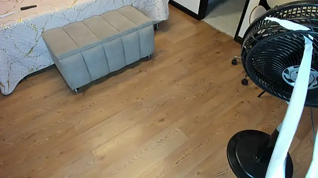 Mara Torres1 online show from March 3, 2025, 11:35 pm