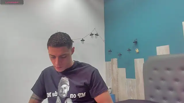 Snapshot of Frank_Millers chatting on October 17, 2025, 8:55 pm Frank Millers online show from October 17, 2025, 8:55 pm