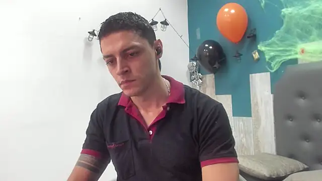 Snapshot of Frank_Millers chatting on October 29, 2025, 8:43 pm Frank Millers online show from October 29, 2025, 8:43 pm