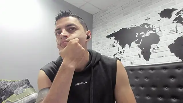 Snapshot of Frank_Millers chatting on December 4, 2025, 6:27 pm Frank Millers online show from December 4, 2025, 6:27 pm