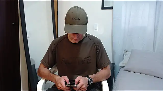 Snapshot of Frank_Millers chatting on February 13, 2026, 4:25 pm Frank Millers online show from February 13, 2026, 4:25 pm