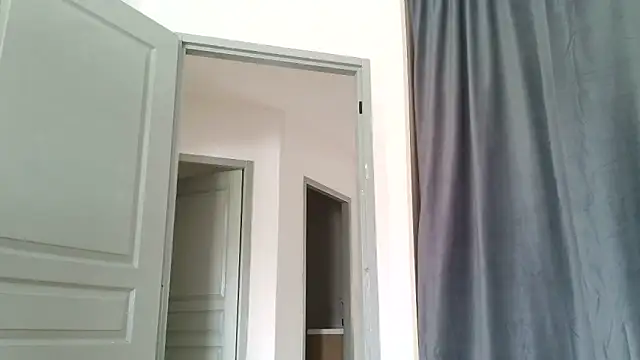 serena  vedette online show from April 16, 2026, 12:06 pm