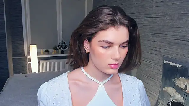 FloraDobb online show from January 29, 2025, 10:01 pm