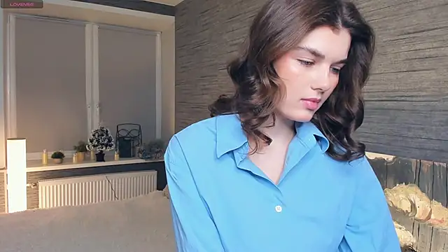 FloraDobb online show from February 8, 2025, 7:05 pm