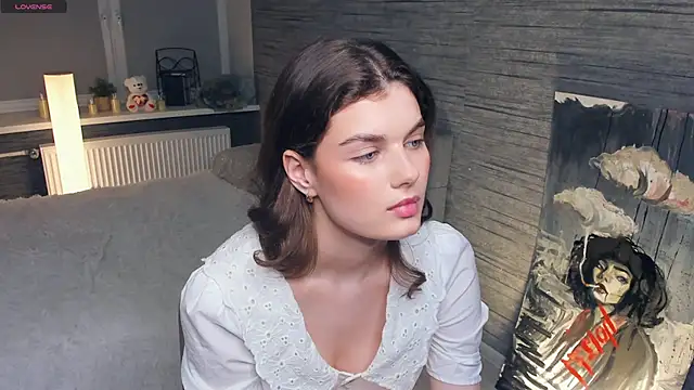 FloraDobb online show from March 14, 2025, 2:20 am