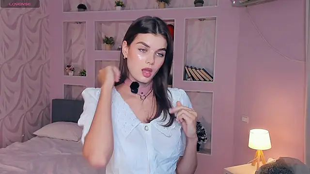 FloraDobb online show from September 26, 2025, 7:12 am