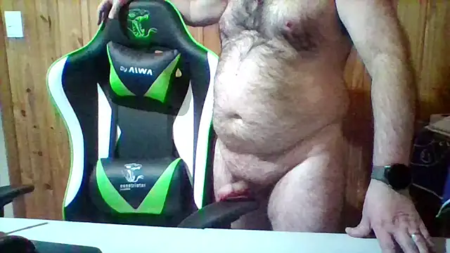 Snapshot of BearArg chatting on November 8, 2025, 9:46 pm BearArg online show from November 8, 2025, 9:46 pm