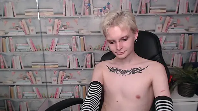 Snapshot of DemianEnglen chatting on February 26, 2025, 8:54 pm DemianEnglen online show from February 26, 2025, 8:54 pm