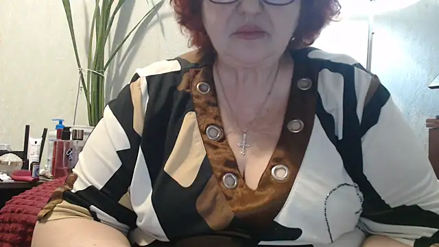 DeniseeRosea online show from April 6, 2026, 10:00 pm