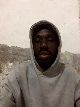 Snapshot of onewinnertee chatting on December 17, 2025, 6:25 pm onewinnertee online show from December 17, 2025, 6:25 pm