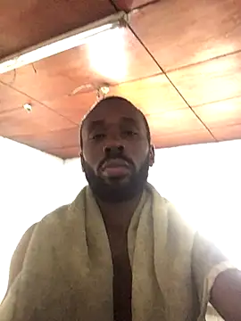 Snapshot of onewinnertee chatting on December 18, 2025, 7:14 am onewinnertee online show from December 18, 2025, 7:14 am