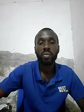 Snapshot of onewinnertee chatting on December 19, 2025, 1:23 am onewinnertee online show from December 19, 2025, 1:23 am