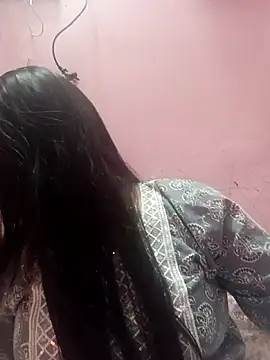 Snapshot of Simran-001 chatting on February 9, 2026, 12:42 pm Simran-001 online show from February 9, 2026, 12:42 pm