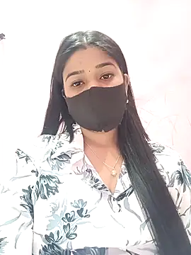 Snapshot of Simran-001 chatting on April 12, 2026, 5:07 pm Simran-001 online show from April 12, 2026, 5:07 pm