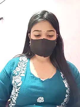 Snapshot of Simran-001 chatting on April 23, 2026, 1:24 pm Simran-001 online show from April 23, 2026, 1:24 pm